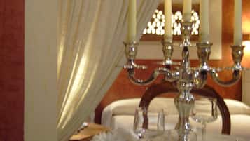 Suite de luxe, 1 llit de matrimoni | Zona de menjador de l'habitació