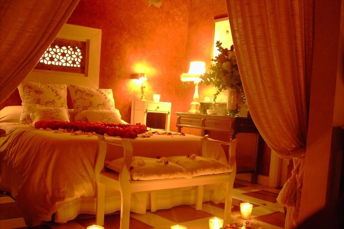 Luxury Suite, 1 Queen Bed | Premium bedding, desk, blackout drapes, rollaway beds (surcharge)