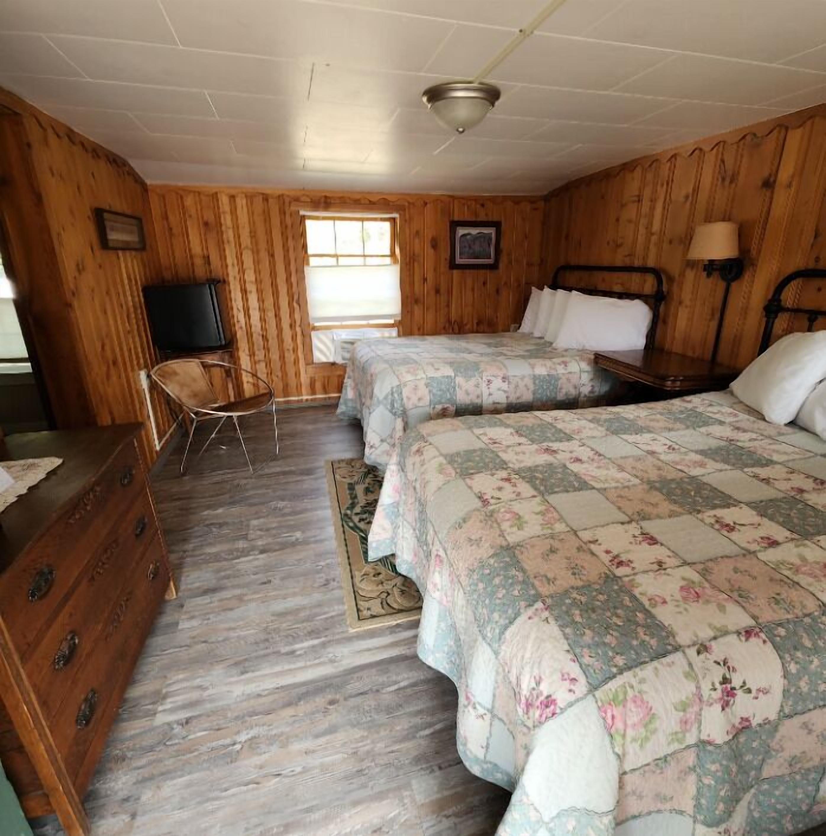 standard cabin, 2 double beds | individually decorated, individually furnished, bed sheets