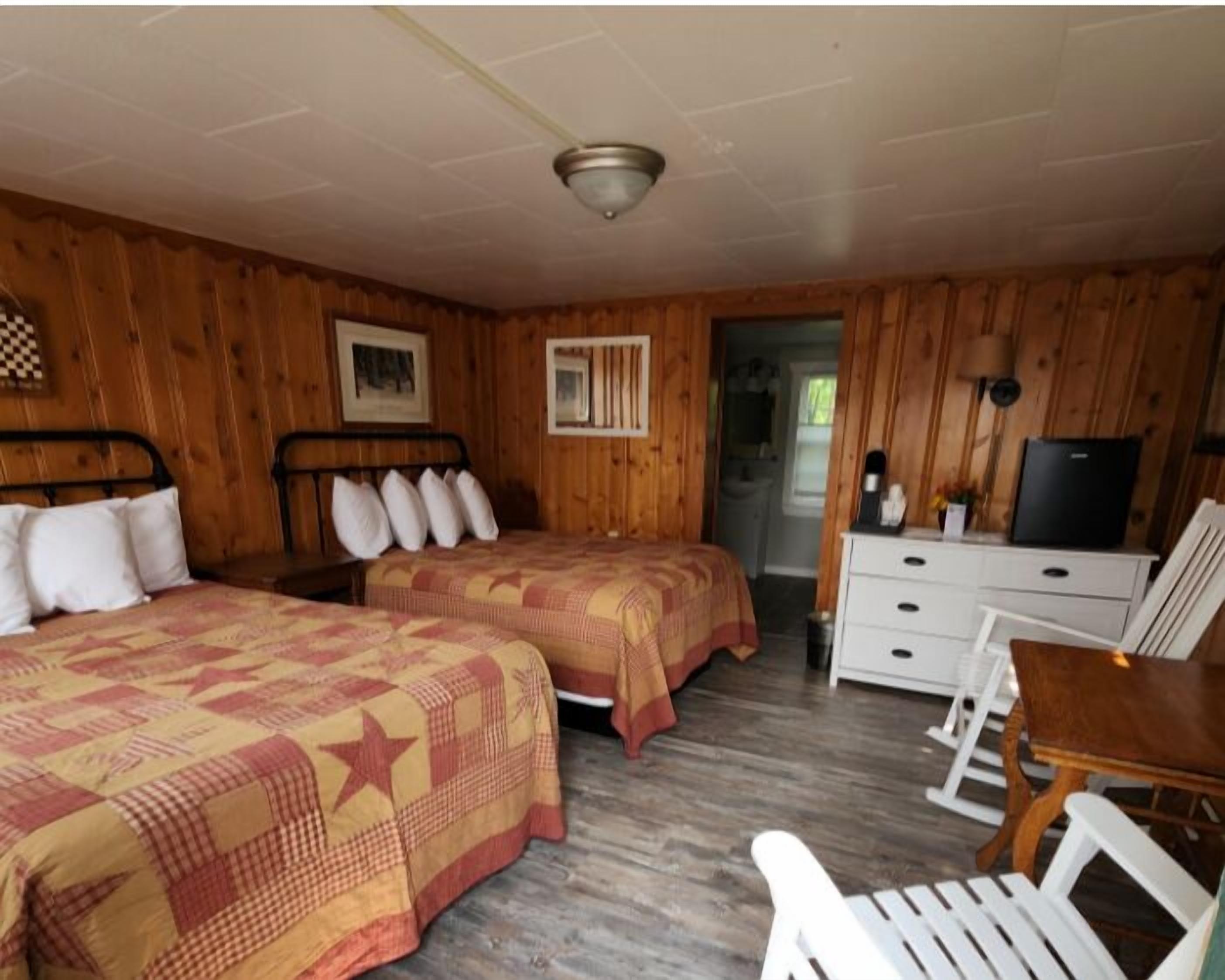 standard cabin, 2 double beds | individually decorated, individually furnished, bed sheets