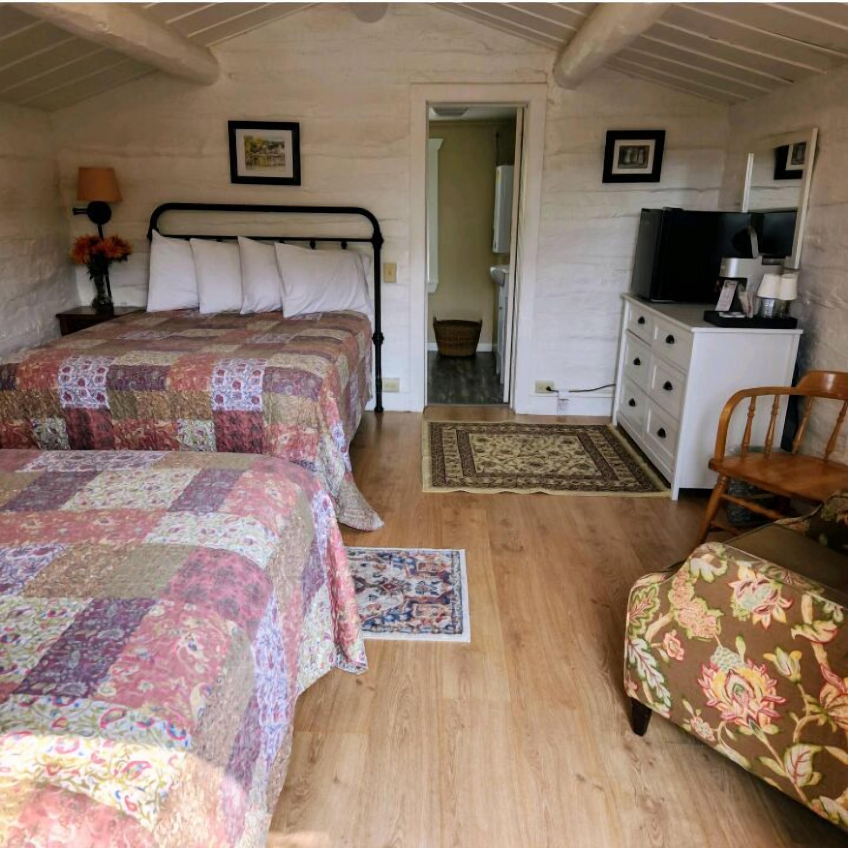 standard cabin, 2 double beds | individually decorated, individually furnished, bed sheets