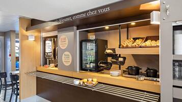 Desayuno buffet todos los días (con cargo)