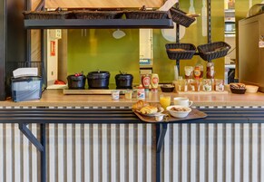 Desayuno buffet todos los días (con cargo)
