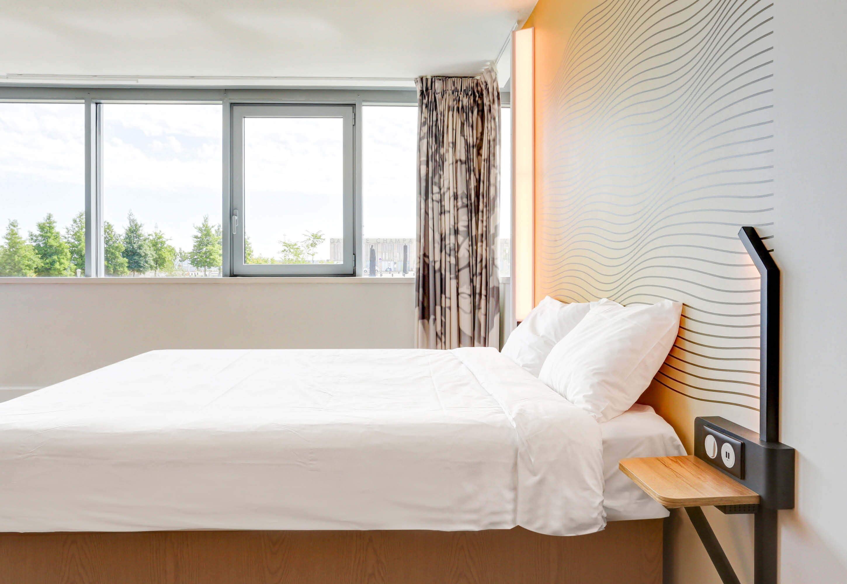 Bureau, chambres insonorisées, Wi-Fi gratuit, draps fournis