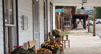 Fairweather Inn and Nevada City Cabins