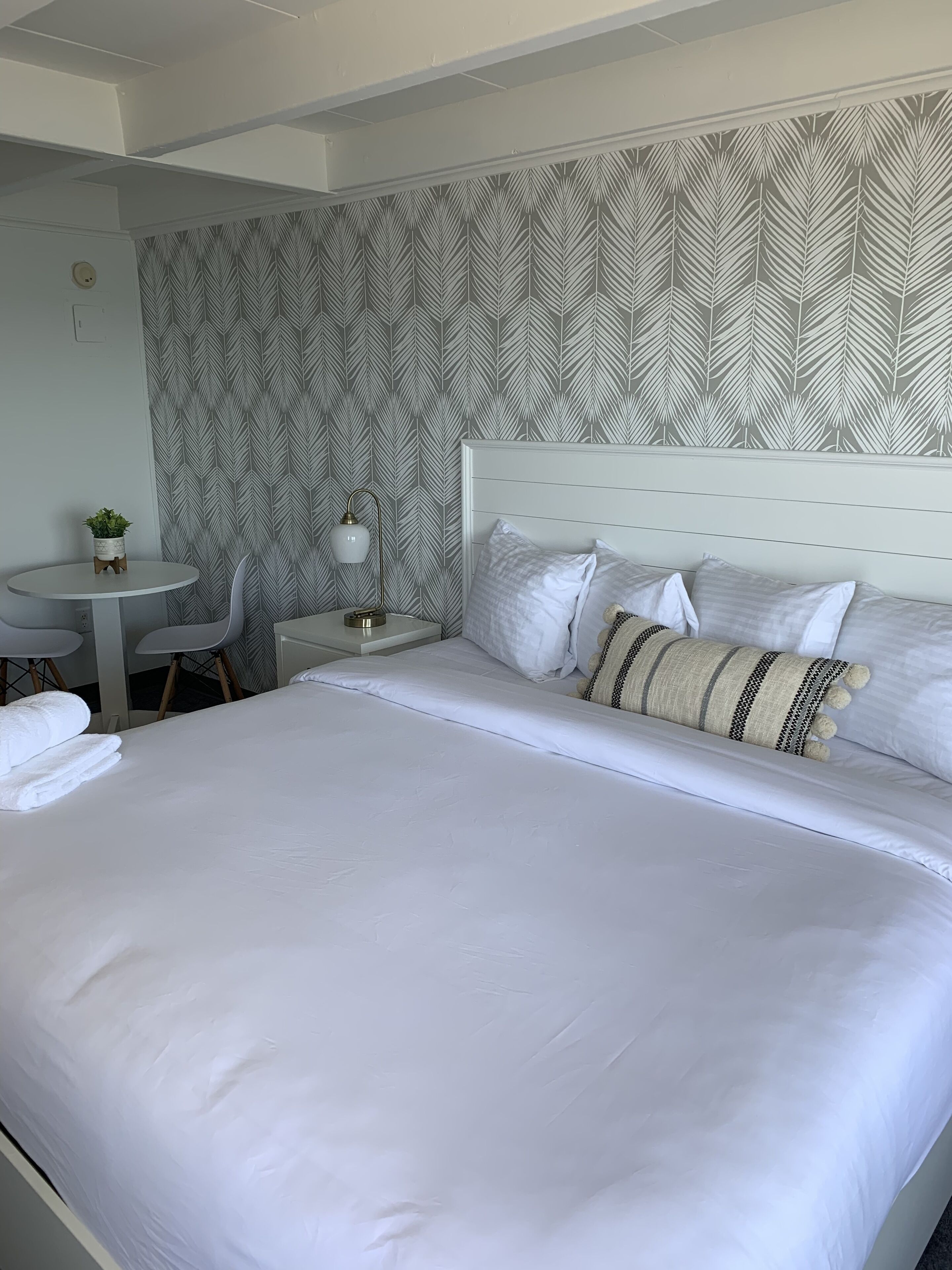 deluxe room, 1 king bed, balcony, full unobstructed ocean view | 1 bedroom, premium bedding, individually decorated