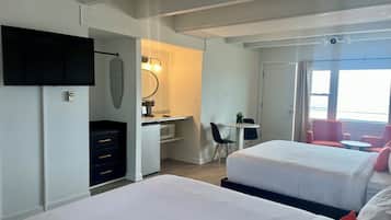 Deluxe Room, 2 Queen Beds, Patio First Level, Full Unobstructed Ocean View | Ausblick vom Zimmer