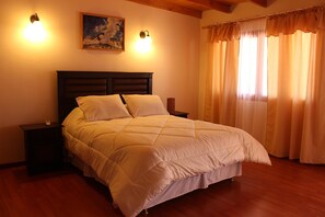 Desk, rollaway beds, free WiFi - Ittaí Hotel (San Pedro de Atacama)