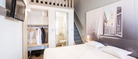 Quadruple Room, Non Smoking | Premium bedding, desk, blackout drapes, soundproofing