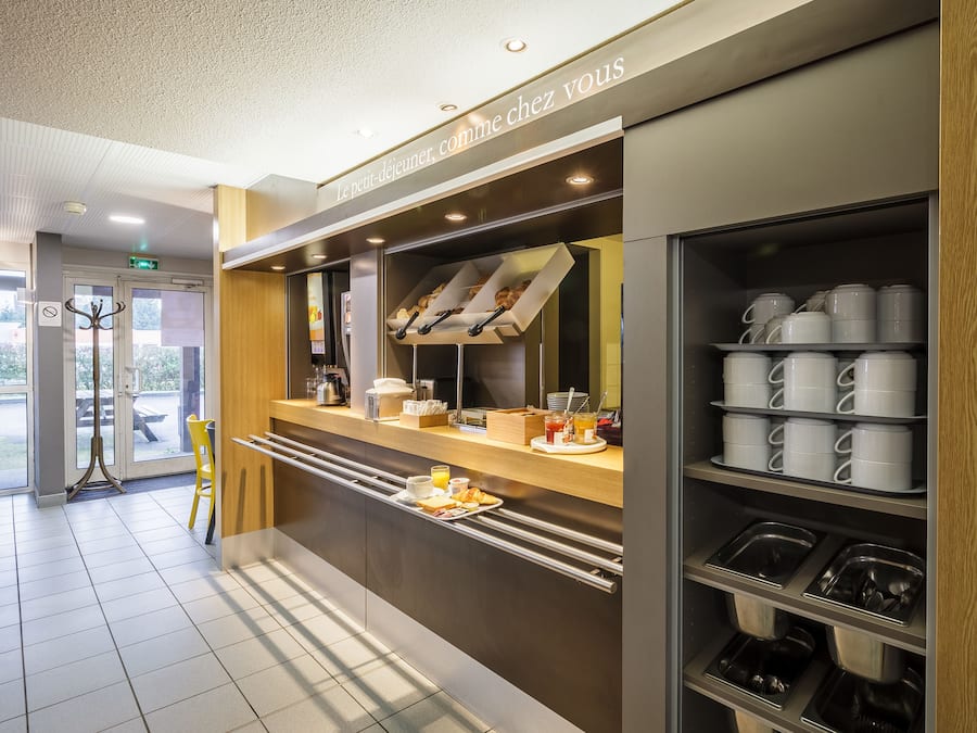 Café da manhã com buffet todos os dias mediante uma taxa