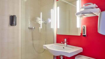 Shower, towels