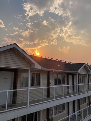 Exterior - Raccoon Lodge (Sylvan Lake)