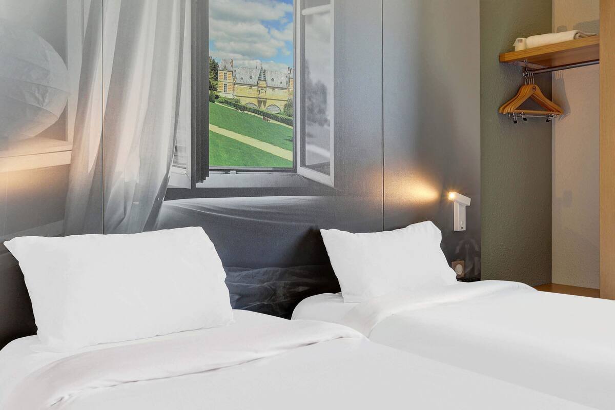 twin room, non smoking | premium bedding, desk, soundproofing, free cots/infant beds