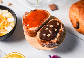 Se ofrece un desayuno bufé todos los días (por un coste adicional)