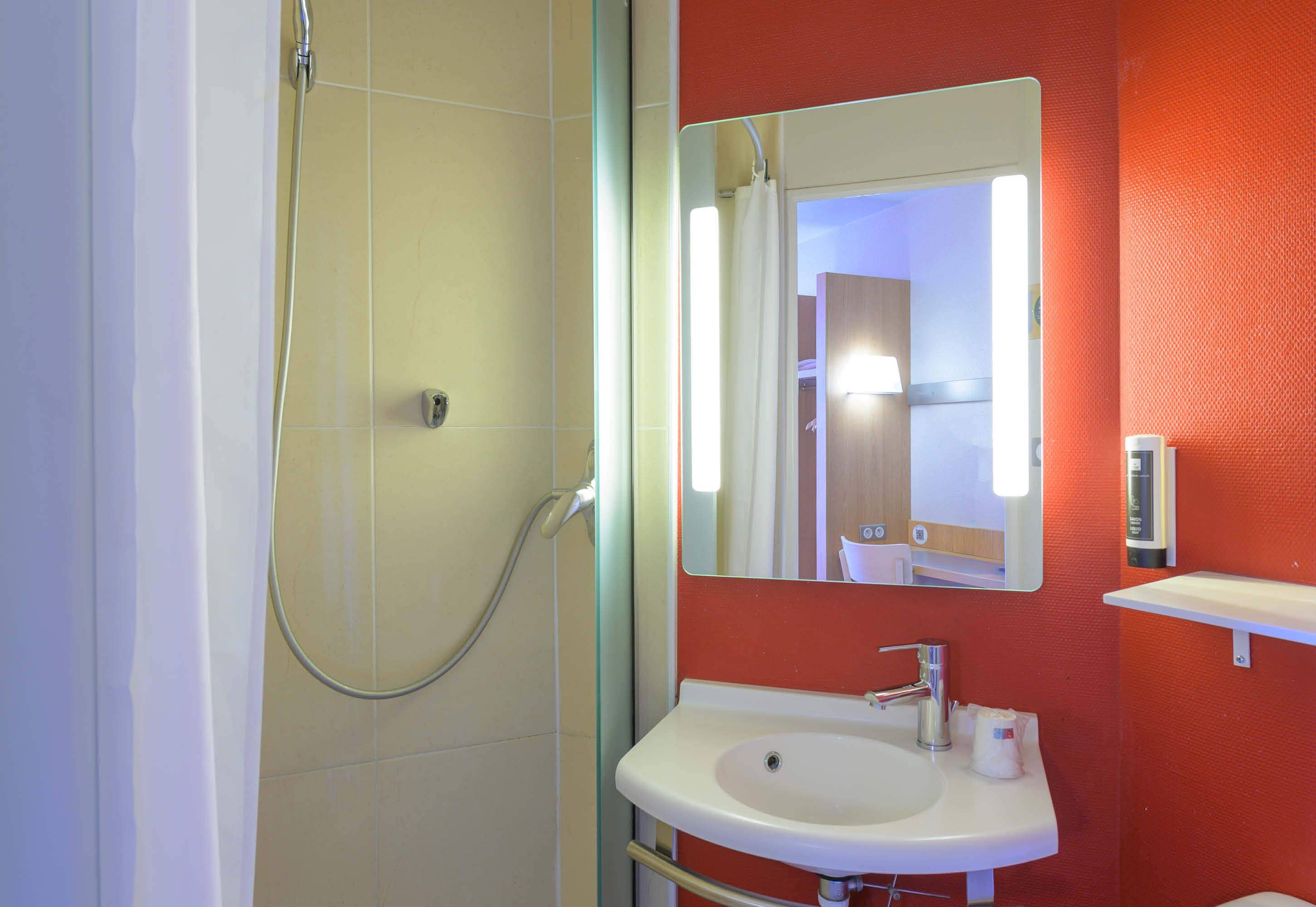 Photo - B&B HOTEL Marne-la-Vallée Bussy-Saint-Georges