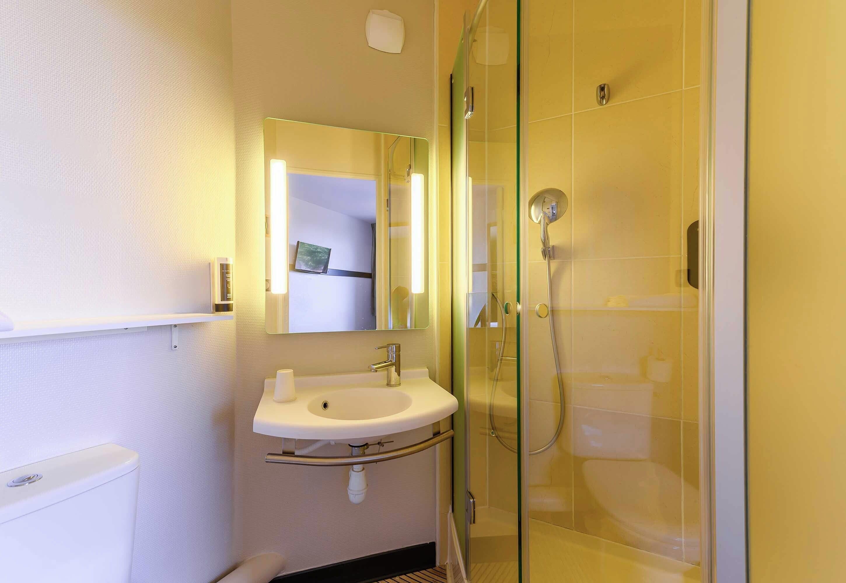 Foto - B&B HOTEL Marne-la-Vallée Bussy-Saint-Georges