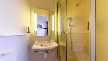 Douche, serviettes fournies