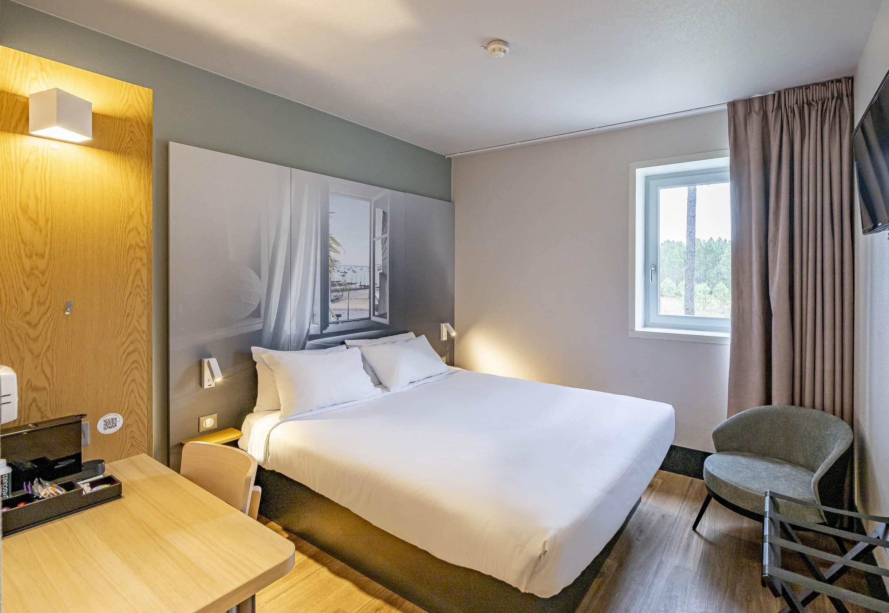 Habitación doble superior, para no fumadores | Ropa de cama de alta calidad, escritorio, insonorización y wifi gratis 