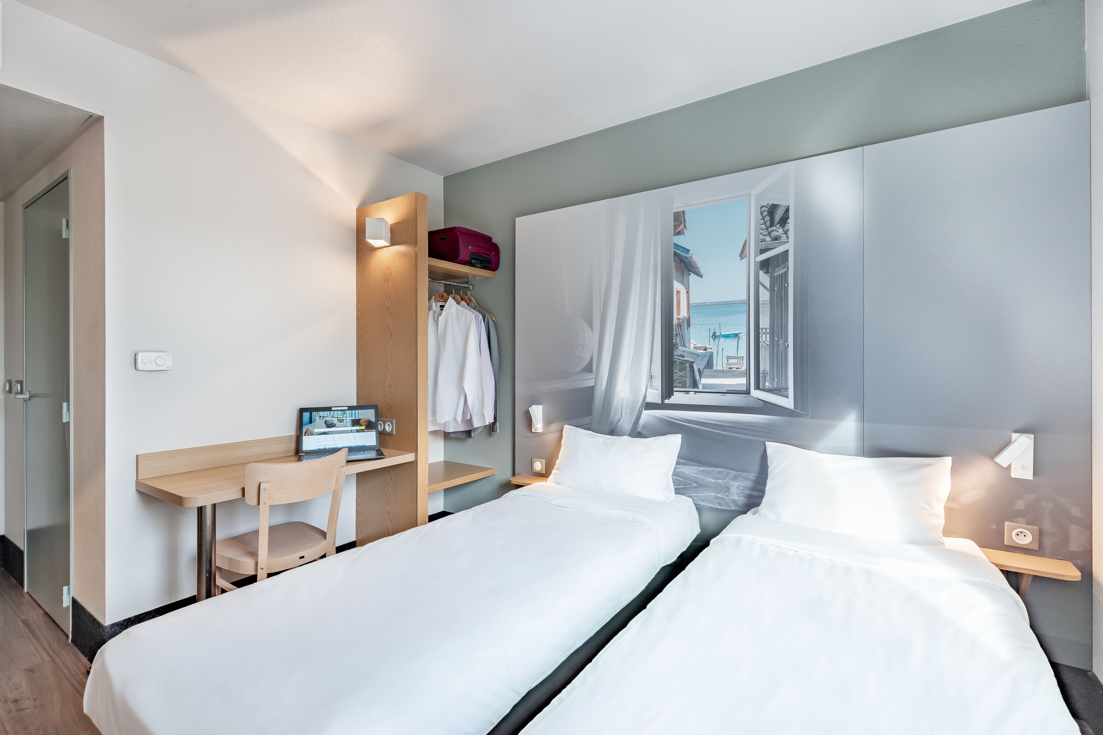 Literie de qualité supérieure, bureau, chambres insonorisées