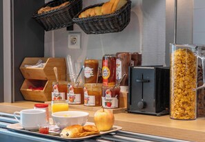 Frukostbuffé varje dag mot avgift