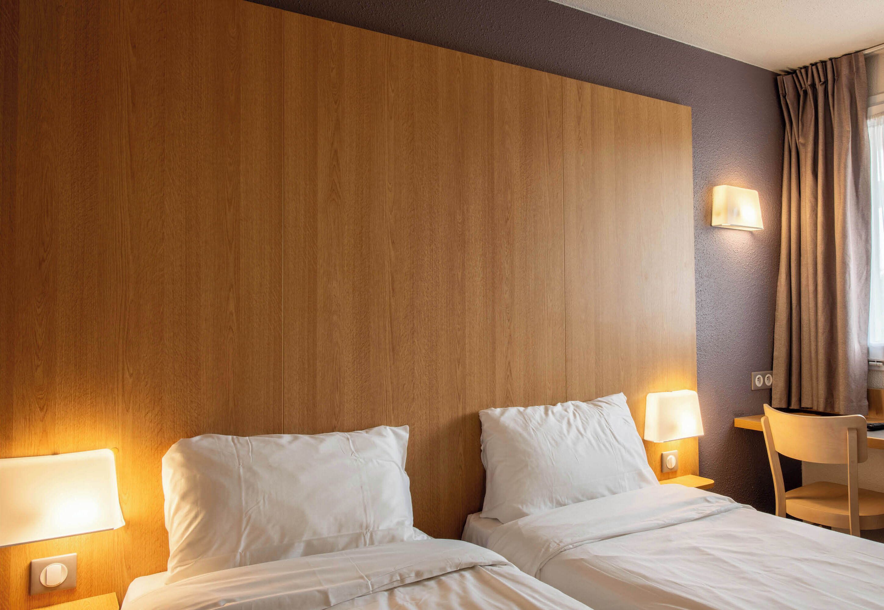 Twin kamer, niet-roken | Een bureau, geluiddichte muren, babybedden (toeslag), gratis wifi