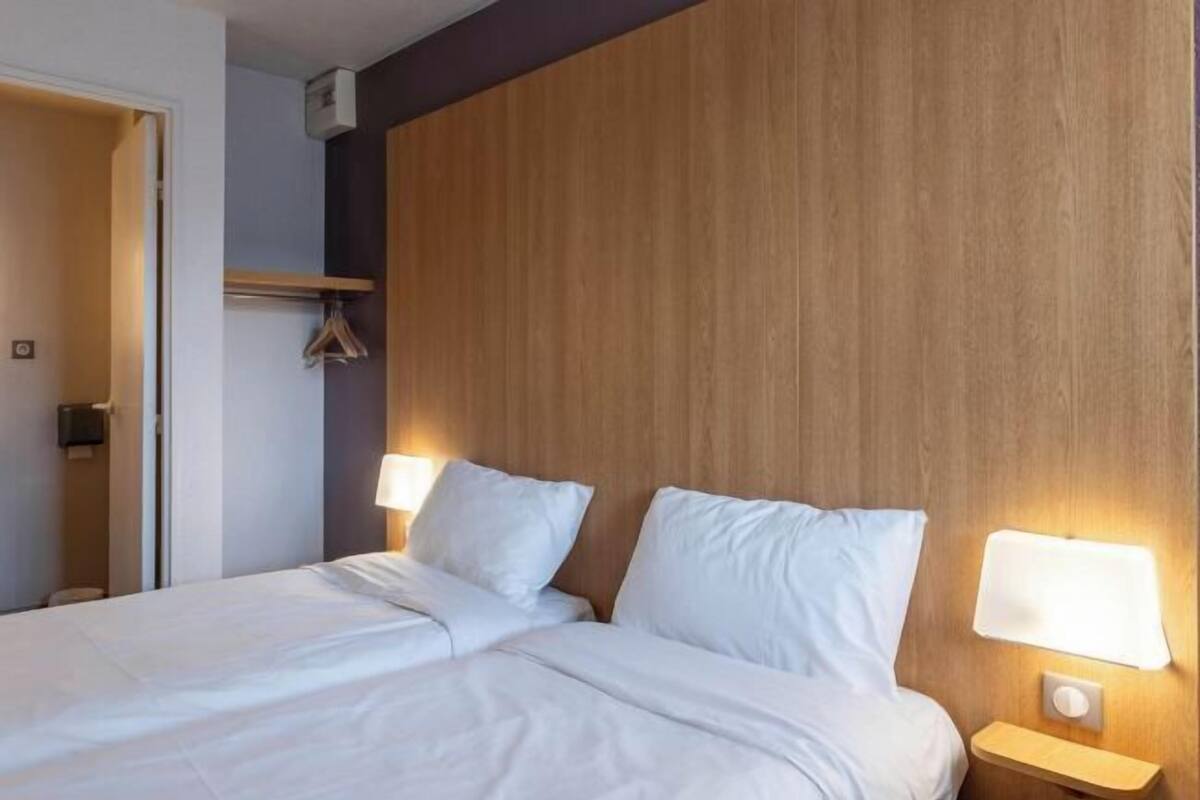 Bureau, chambres insonorisées, lits bébé (en supplément), Wi-Fi gratuit