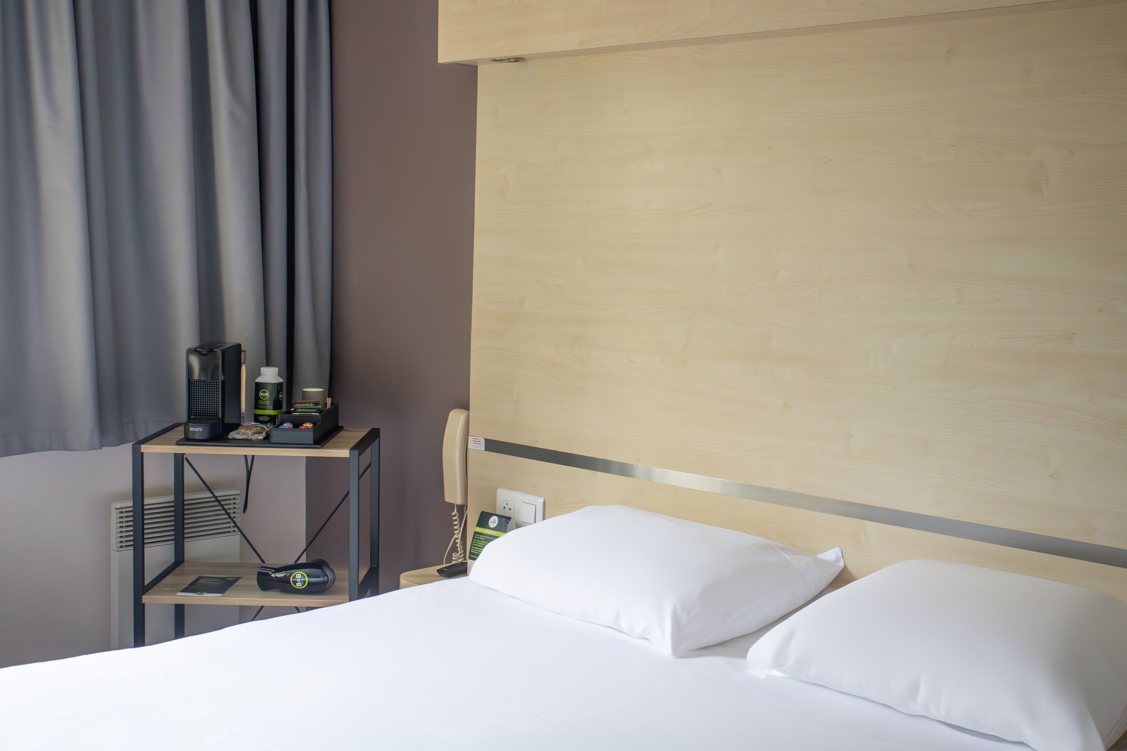 comfort double room, non smoking | individually furnished, desk, blackout curtains, soundproofing