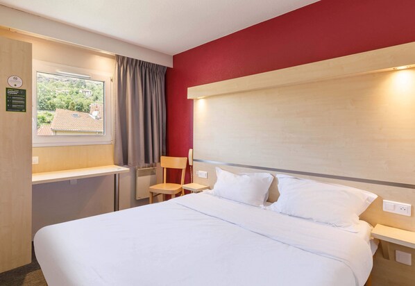 Individually furnished, desk, blackout curtains, soundproofing