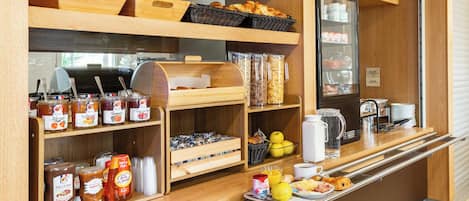 Desayuno buffet todos los días (con cargo)