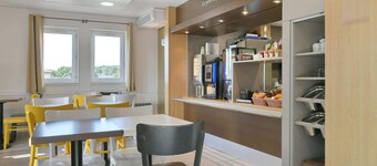B&B HOTEL Le Mans Nord 1