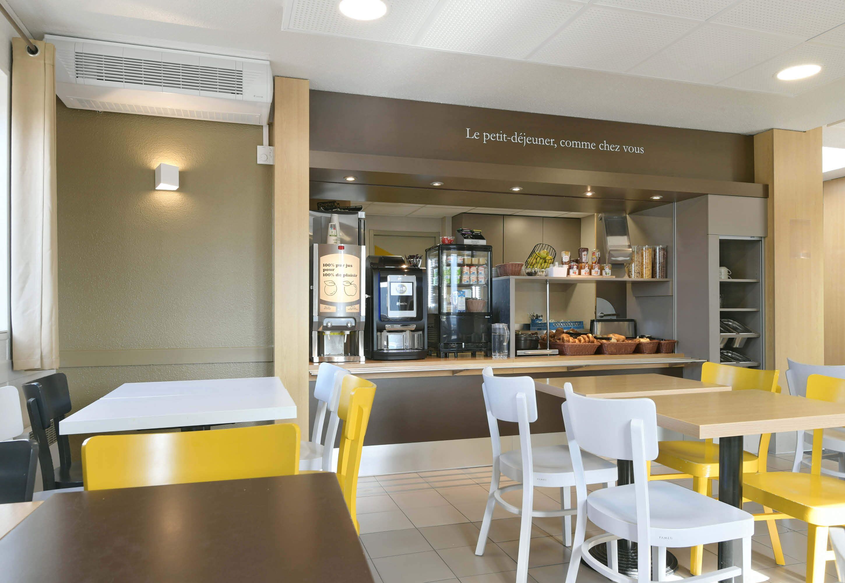 Desayuno buffet todos los días (con cargo)