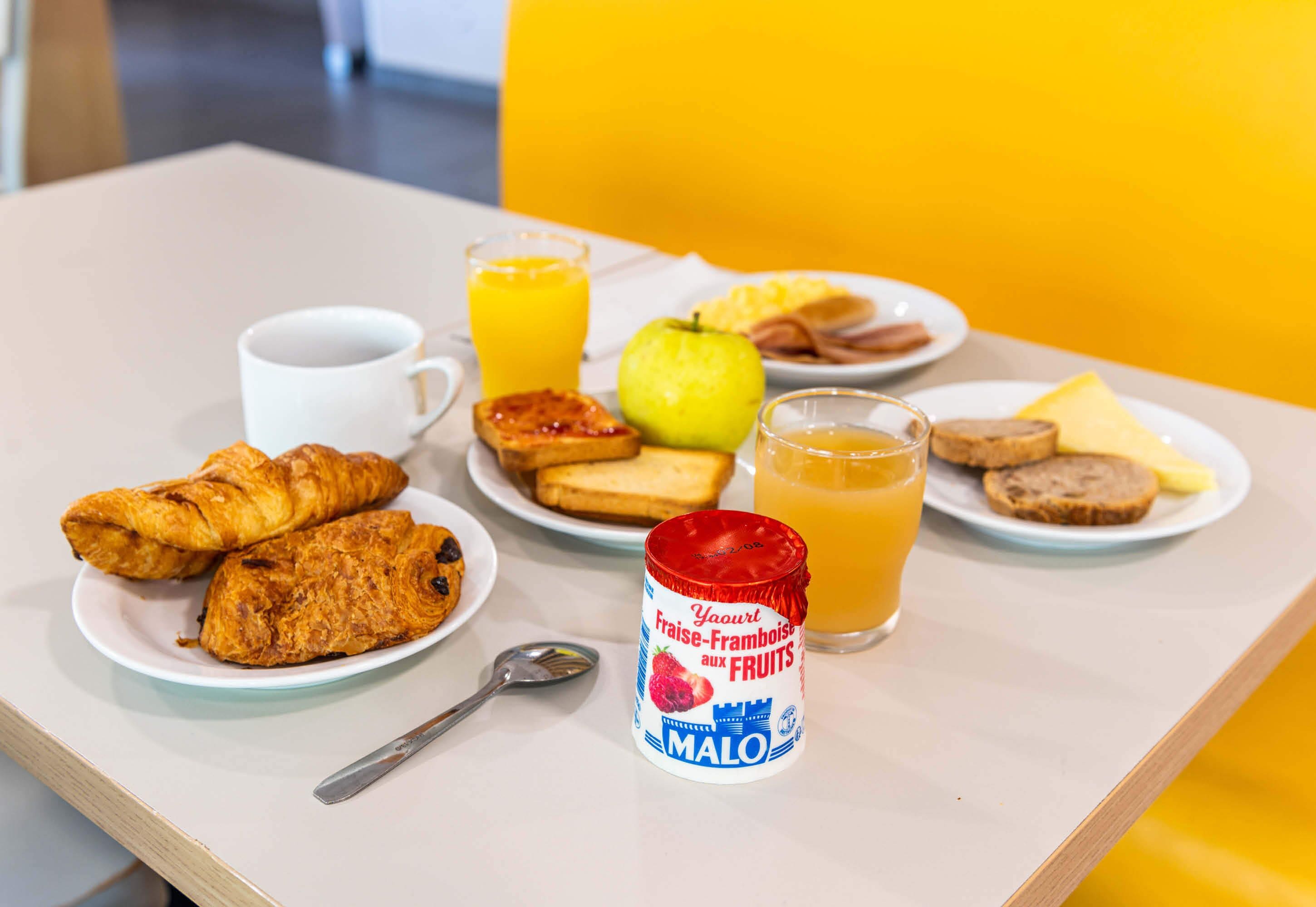 Photo - B&B HOTEL CHAMBERY La Cassine