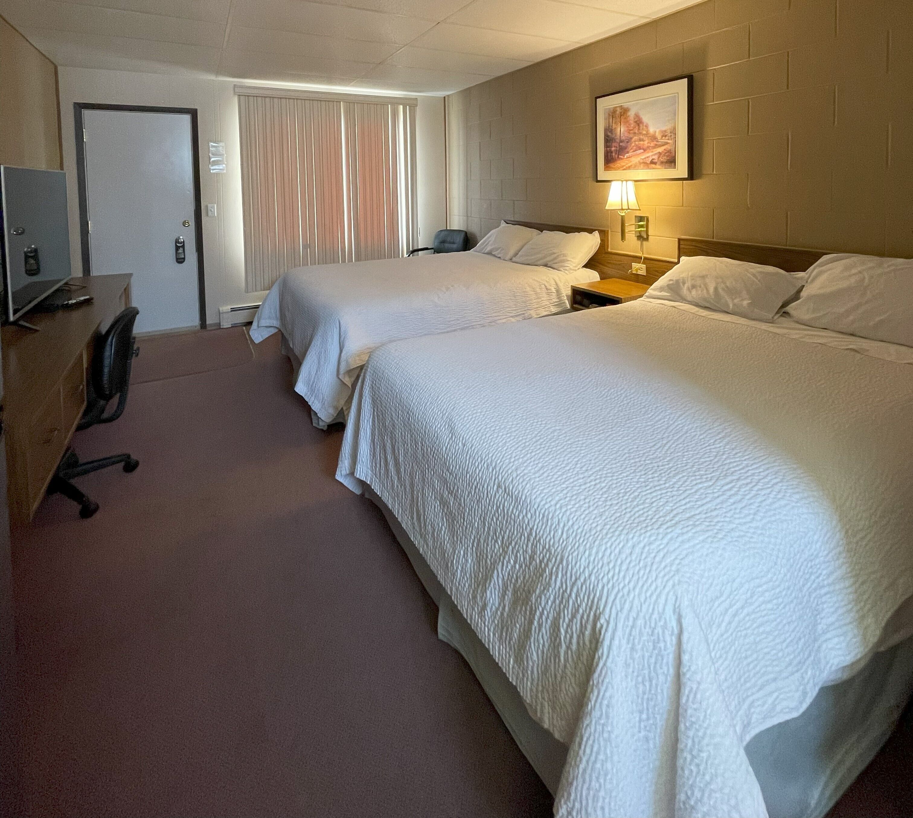 double room, 2 queen beds | free wifi, bed sheets