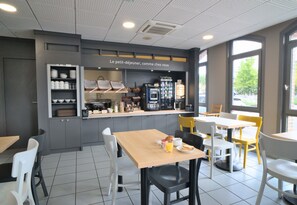Dining - B&B Hotel Dreux Centre (Dreux)