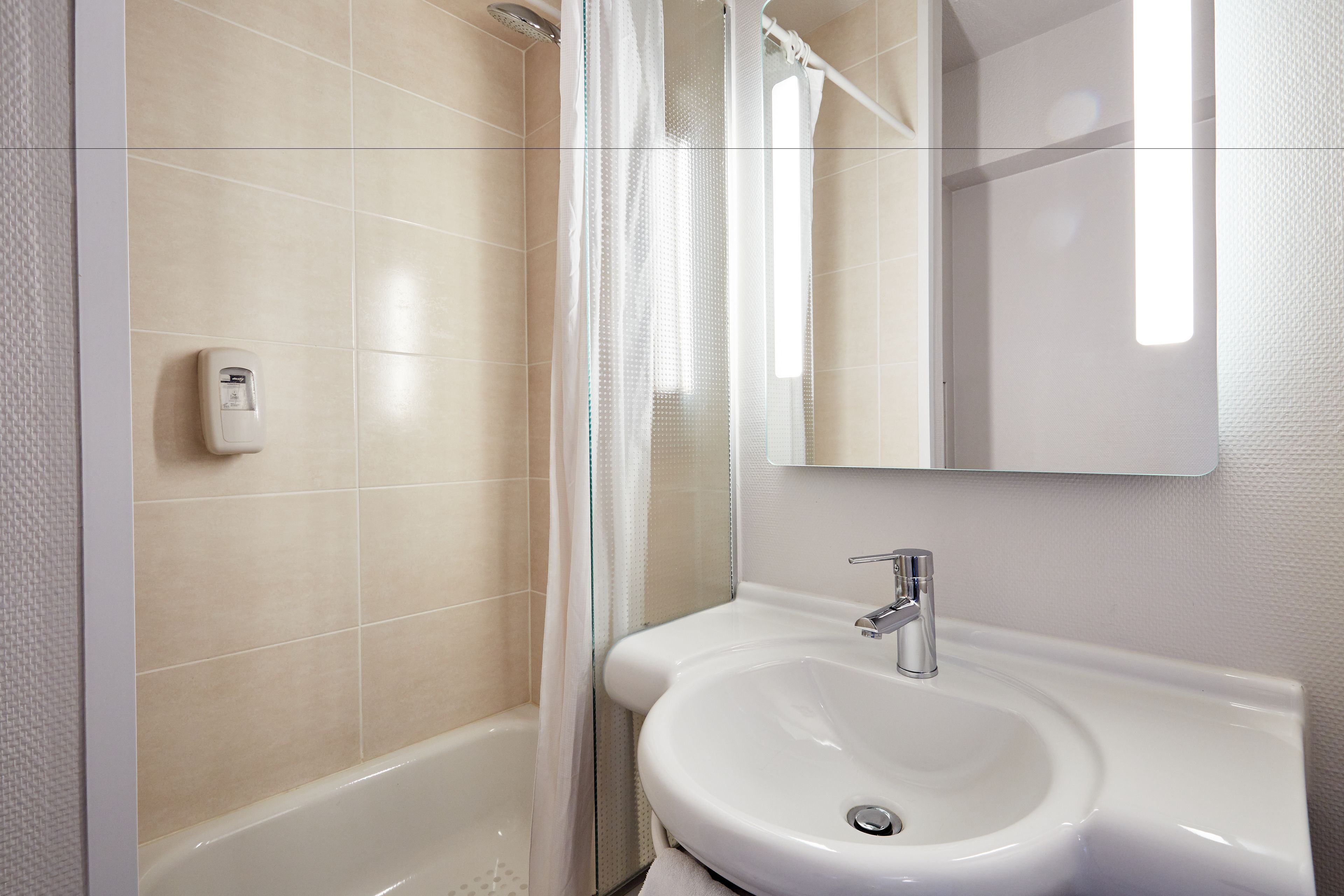 Foto - B&B HOTEL Le Havre Harfleur 1