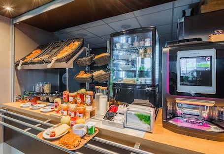 Desayuno buffet todos los días (con cargo)