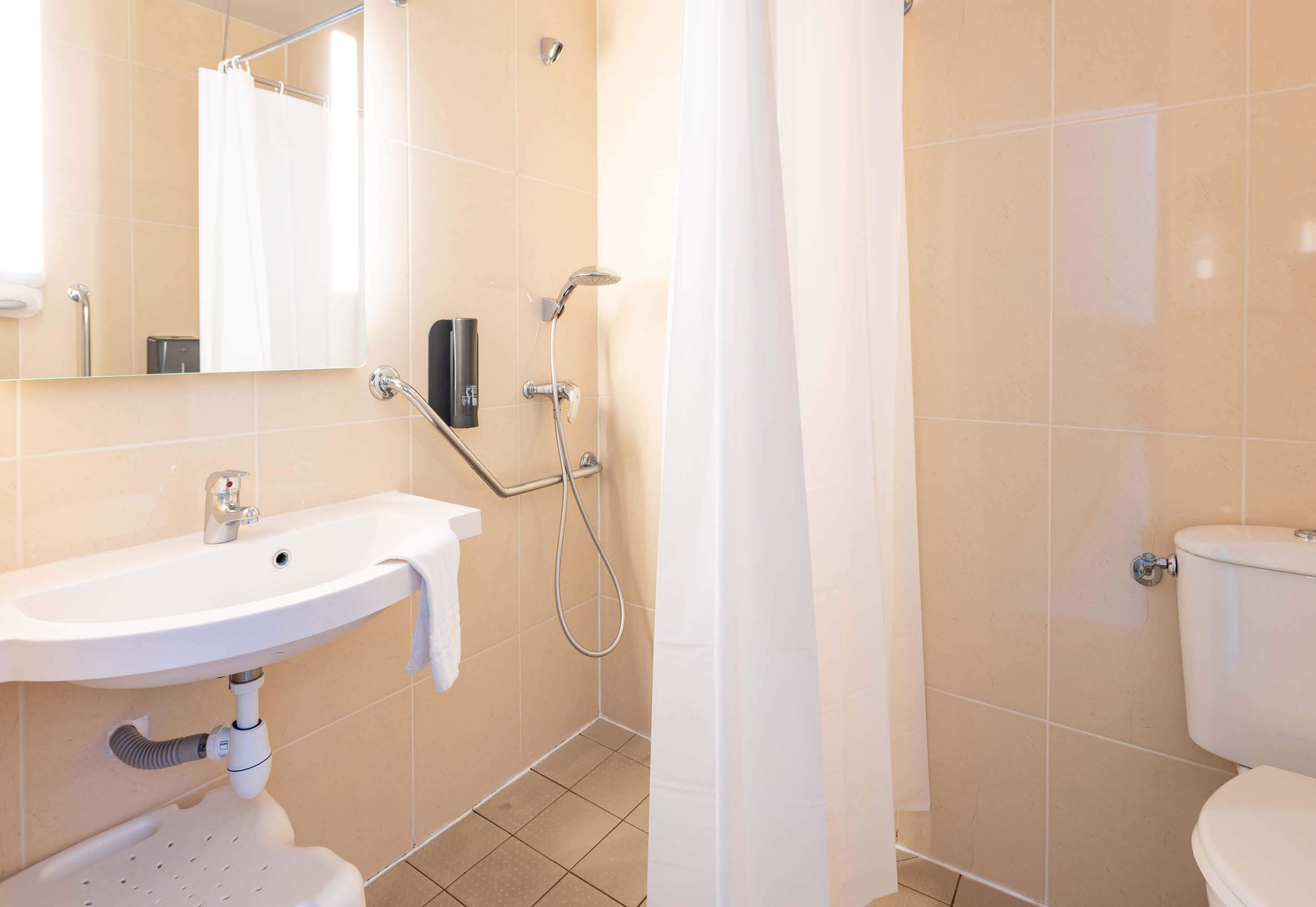 Foto - B&B HOTEL Rennes Est Cesson Sévigné 3 étoiles