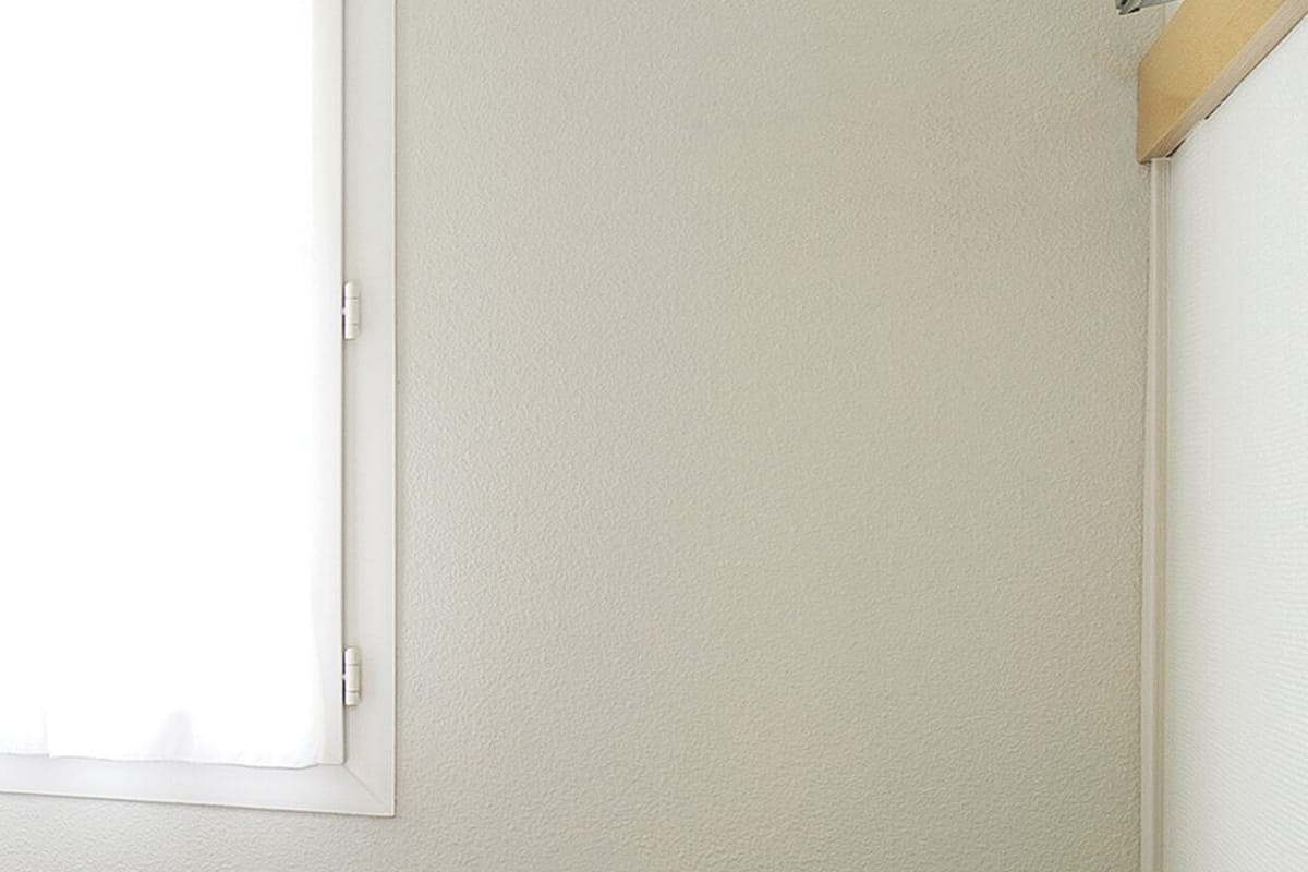 desk, soundproofing, free wifi, bed sheets