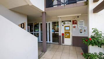 Entrée de l’hébergement