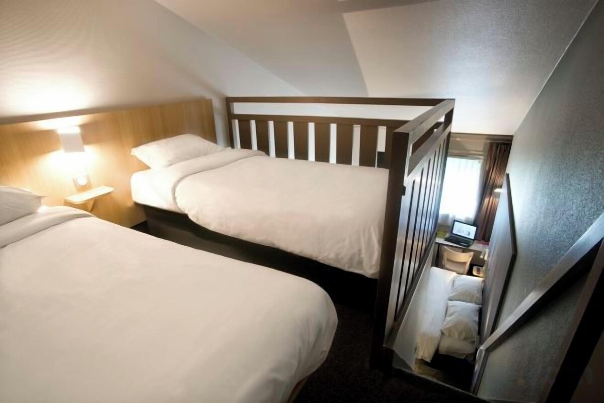 Classic Quadruple Room