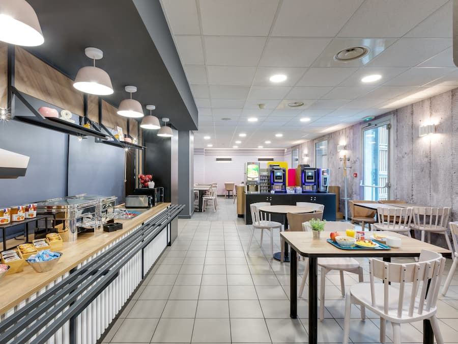 每日供应自助式早餐(需付费)