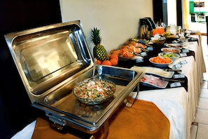 Free daily continental breakfast