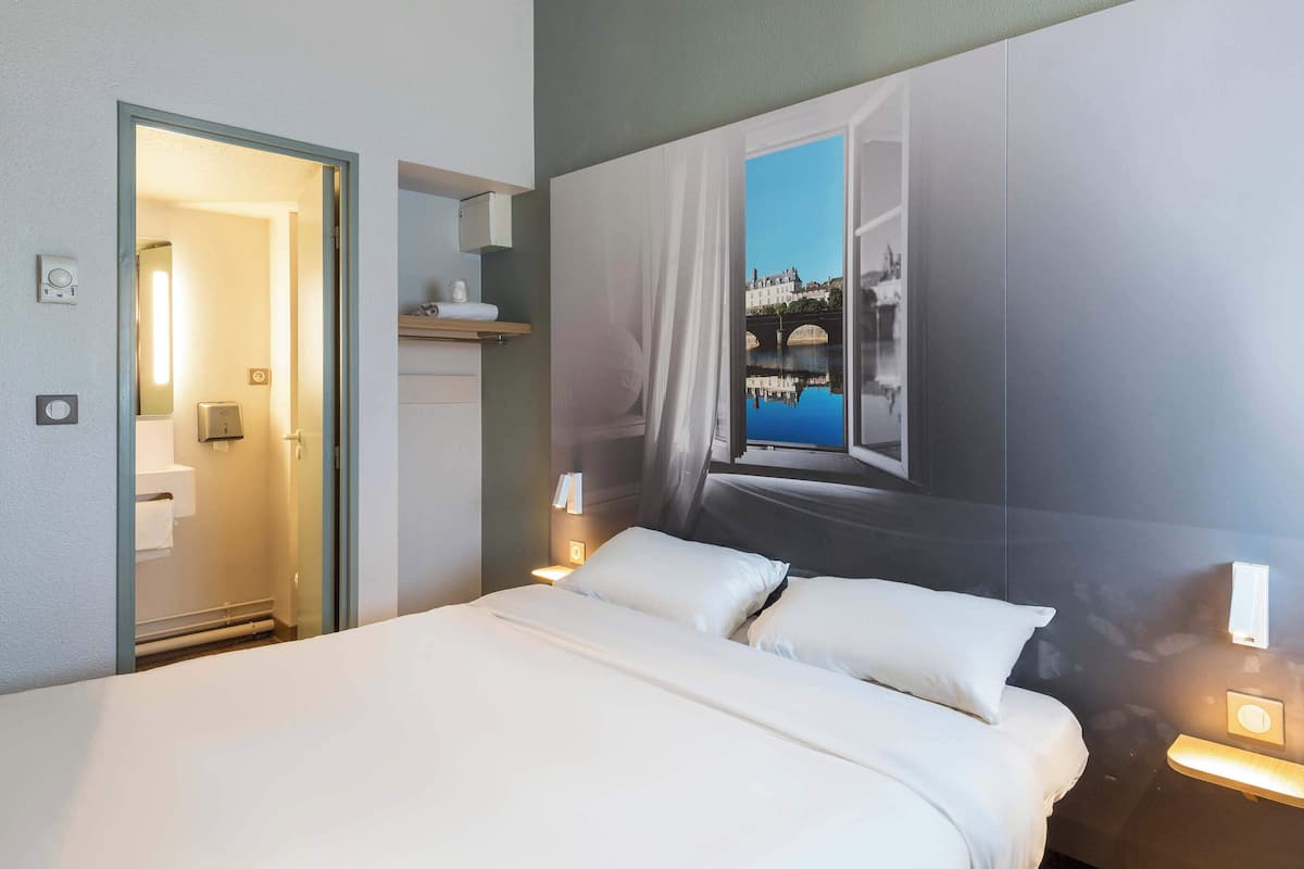 Doppelzimmer | Hochwertige Bettwaren, Schreibtisch, schallisolierte Zimmer