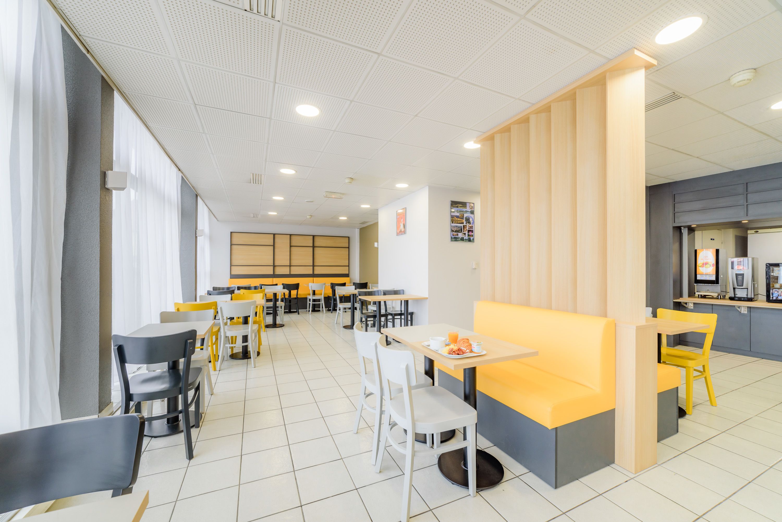 Daily buffet breakfast for a fee