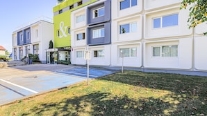 Front of property - B&B HOTEL Besançon Chateaufarine (Besancon)