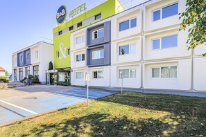 Front of property - B&B HOTEL Besançon Chateaufarine (Besancon)