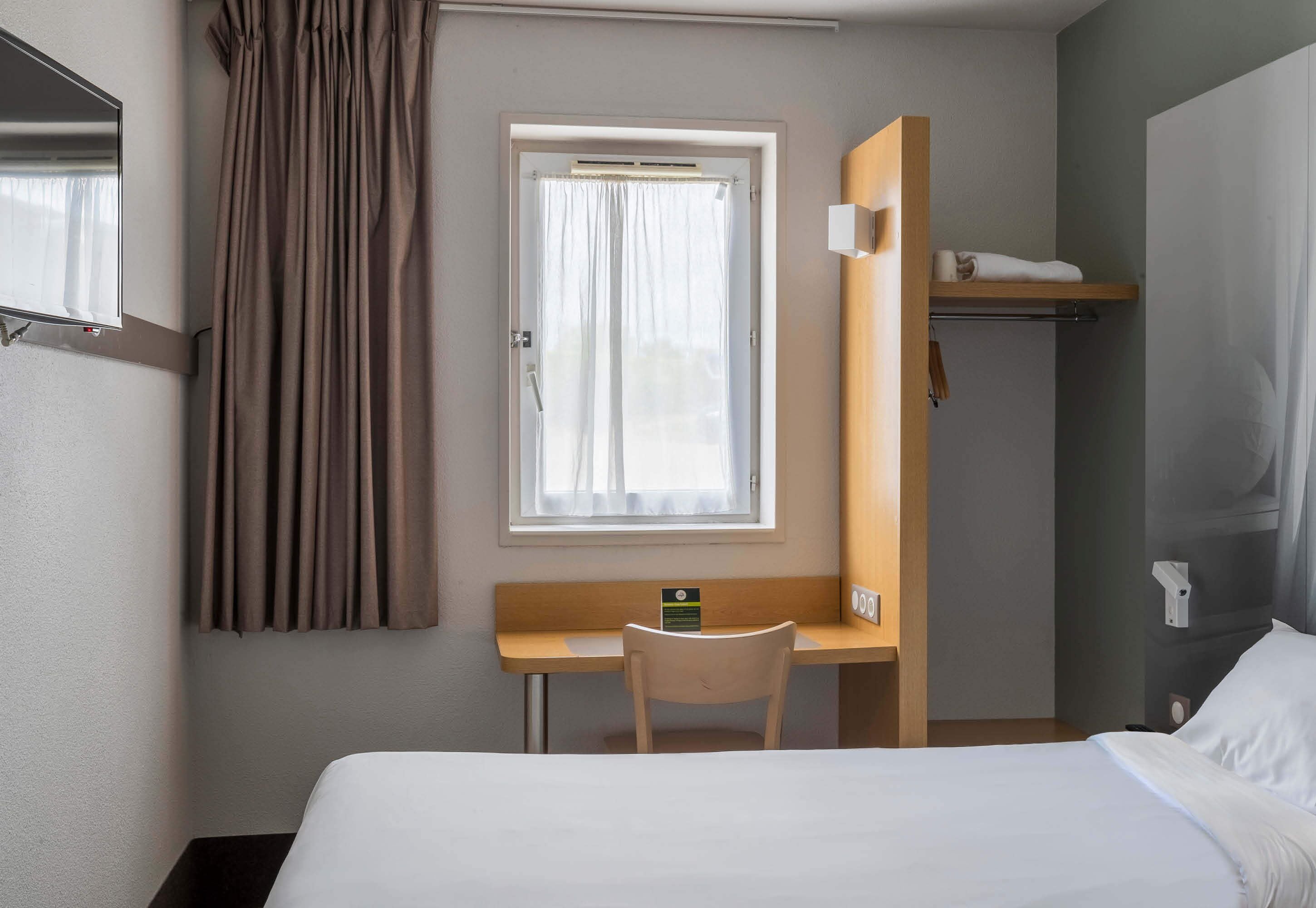 double room, non smoking | desk, soundproofing, free wifi, bed sheets