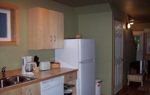 Ferienhütte, 2 Schlafzimmer (Kingfisher) | Eigene Küche | Kühlschrank, Mikrowelle, Geschirrspüler