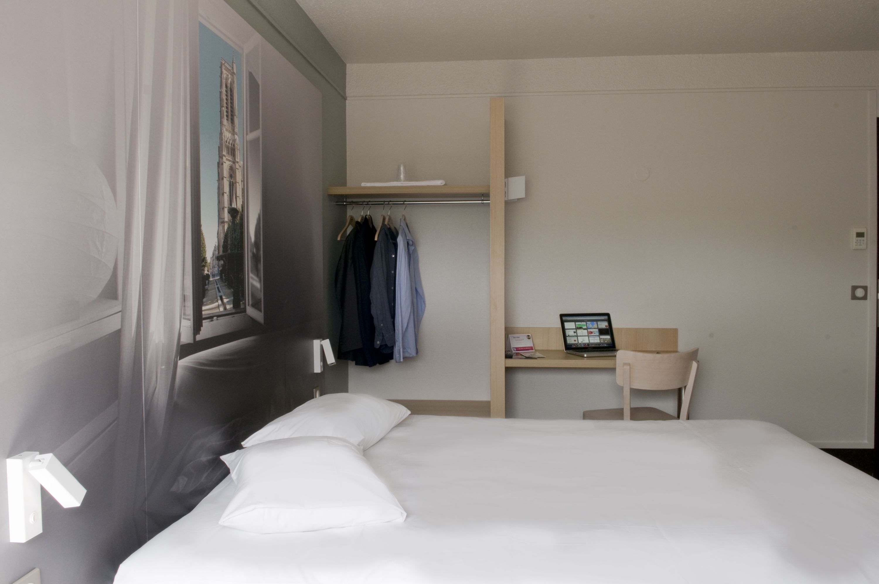 double room, non smoking | premium bedding, desk, soundproofing, free wifi