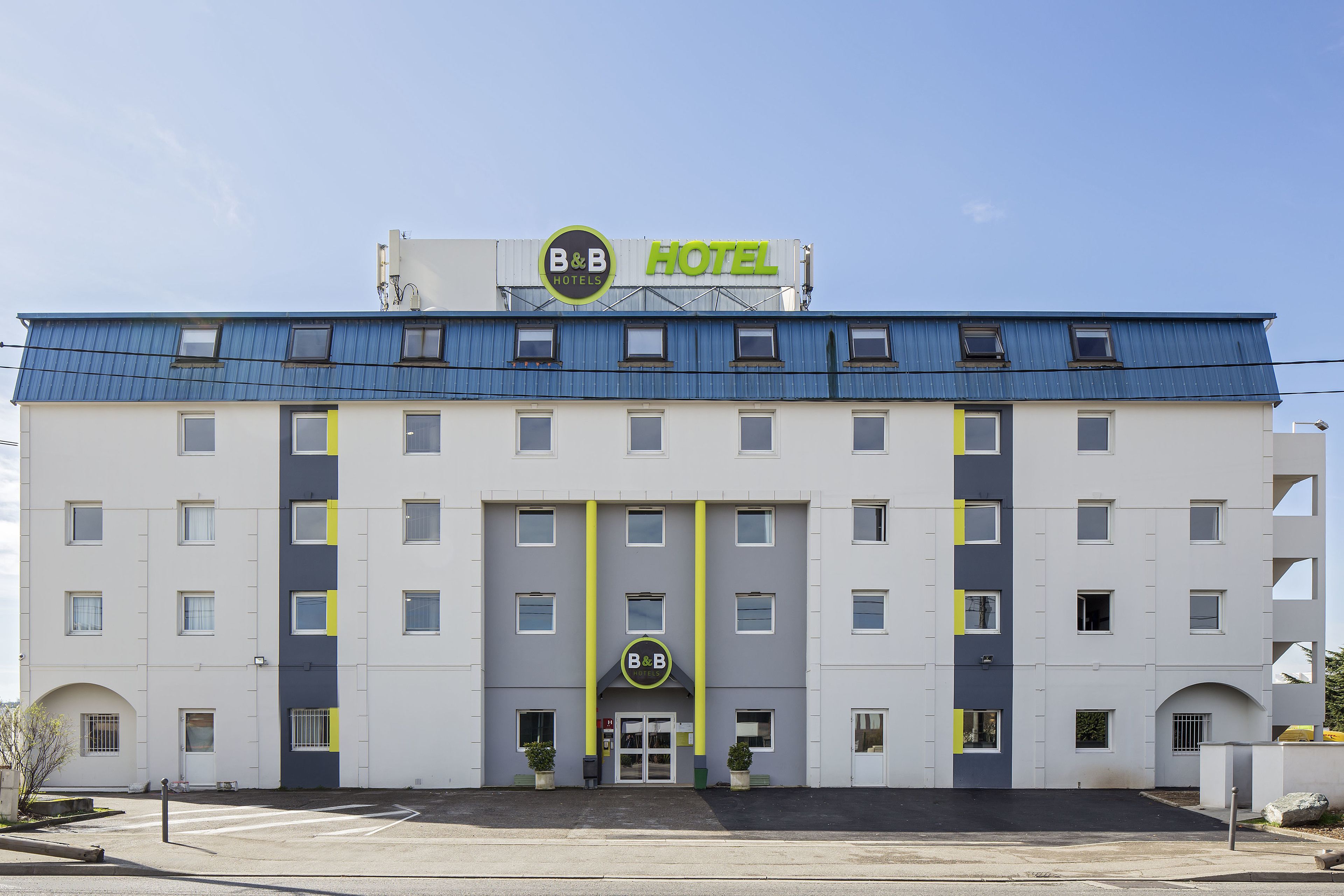 Bagian depan properti